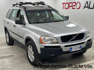 Volvo XC90 XC90 2.4 D5 aut. AWD Executive|GANCIO TRAINO|PORTA BICI Grigio usata Civita Castellana