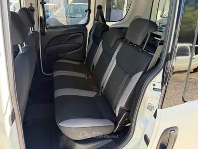 Fiat Doblò 1.6 Mjet 105cv Lounge N1 Bianco usata Rocca Priora