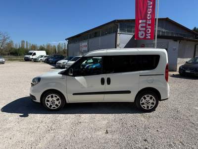 Fiat Doblò 1.6 Mjet 105cv Lounge N1 Bianco usata Rocca Priora