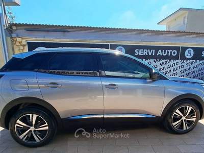 Peugeot 3008 3008 1.2 puretech t Allure s&s 130cv eat6 Grigio usata Casoria