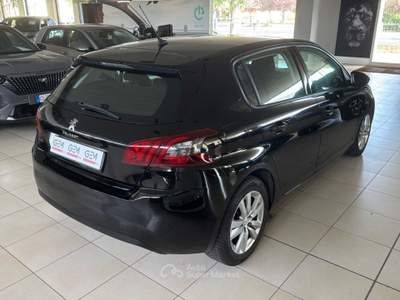 Peugeot 308 Active PureTech 110 S&S Nero usata Voghera