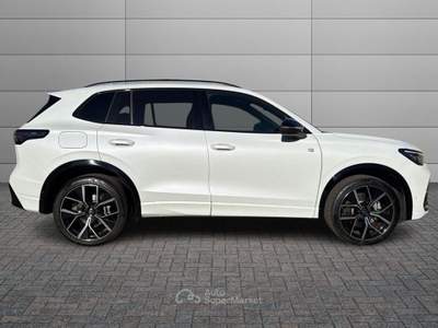 Volkswagen Tiguan 2.0 TSI 195KW R-Line Plus DSG 4MOTION Bianco usata Varese
