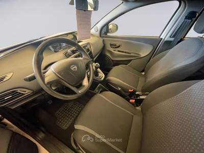 Lancia Ypsilon 1.3 Multijet 95cv Start&Stop Silver Beige usata MONOPOLI