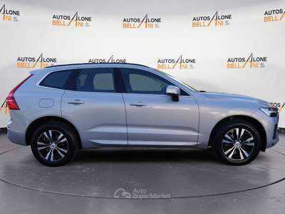 Volvo XC60 B4 D AWD automatico Momentum Pro Grigio usata Feltre