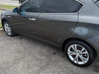 Alfa Romeo Giulietta Auto spettacolare usata Terni