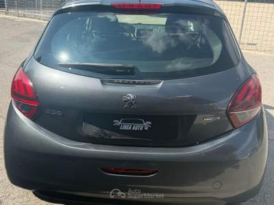 Peugeot 208 Utilitaria usata Marcianise