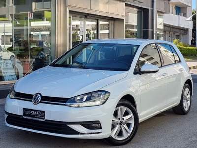 Volkswagen Golf 1.6 TDI 115CV 5p. Trendline B.Motion Technology Bianco usata Trentola Ducenta