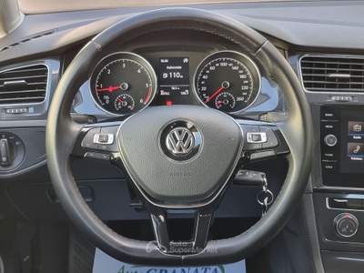 Volkswagen Golf 1.6 TDI 115CV 5p. Trendline B.Motion Technology Bianco usata Trentola Ducenta
