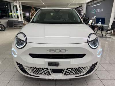 Fiat 600 600 1.2 hybrid La Prima II 110cv auto Bianco usata Piombino Dese