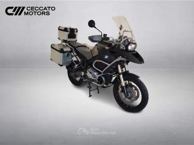 BMW Serie 5 518i Adventure Abs my10 Nero usata Padova
