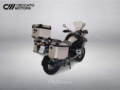 BMW Serie 5 518i Adventure Abs my10 Nero usata Padova