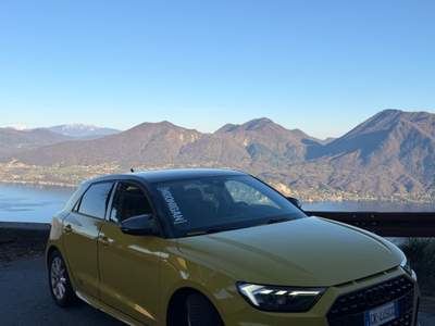Audi A1 Vendo audi a1 per passaggio ad altro modello  Giallo usata Verbania