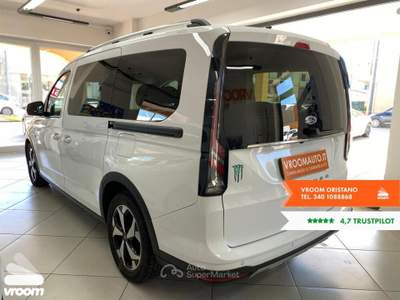 Ford Transit/Tourneo/Bus Grand Tourneo Connect 2.0 EcoBlue 122 CV Titanium Bianco usata Oristano