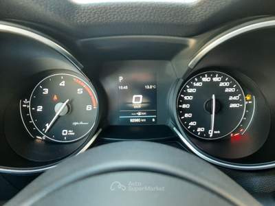 Alfa Romeo Stelvio 2.2 TurboD 210cv AT8 Q4 Business Bianco usata Castelnovo di Sotto