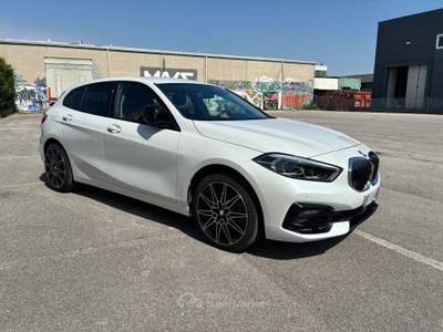 BMW Serie 1 118i 118 118i 5p. Sport Aut. - cerchi 19 - nuovo modello Bianco usata Maserà di Padova