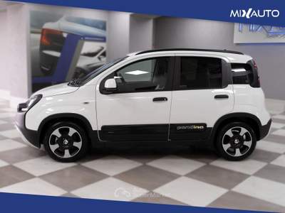 Fiat Panda Pandina Cross 1.0 Firefly Hybrid S&amp;S 70CV Bianco usata Latina