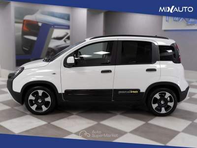 Fiat Panda Pandina Cross 1.0 Firefly Hybrid S&amp;S 70CV Bianco usata Latina