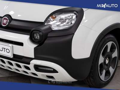 Fiat Panda Pandina Cross 1.0 Firefly Hybrid S&amp;S 70CV Bianco usata Latina