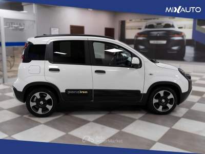 Fiat Panda Pandina Cross 1.0 Firefly Hybrid S&amp;S 70CV Bianco usata Latina