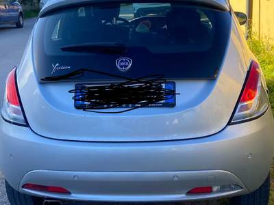 Lancia Ypsilon Unico proprietario, non fumatore, tagliandata ogni anno. Grigio usata olbia