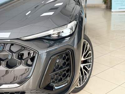 Audi Q5 Sportback 204 cv Tetto/cerchi21/Tappezzeria Sport (Super offerta) Grigio usata San Felice a Cancello