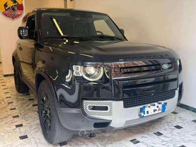 Land Rover Defender VII  90 3.0d i6 mhev SE awd 200cv auto/Unico Proprietario/iva esposta/full pelle/cerchi neri 20"/da vetrina! Nero usata Torino