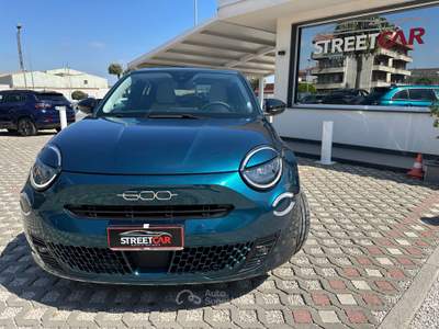 Fiat 600 Hybrid 100 CV DCT MHEV La Prima Verde usata Sant'Anastasia