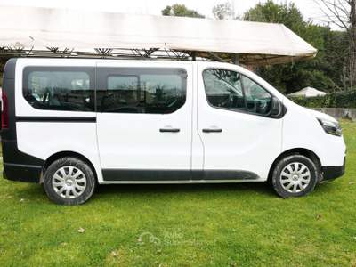 Nissan Primastar 2.0 dCi 110CV PC-TN Bus 9 Posti + IVA Bianco usata Firenze