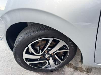 Peugeot 108 ETG 5 porte Allure TOP! Grigio usata CURTI