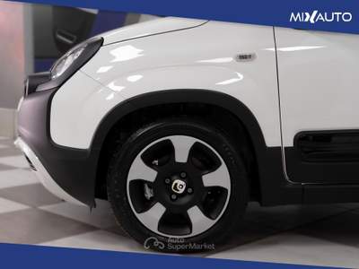 Fiat Panda Pandina Cross 1.0 Firefly Hybrid S&amp;S 70CV Bianco usata Latina