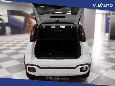 Fiat Panda Pandina Cross 1.0 Firefly Hybrid S&amp;S 70CV Bianco usata Latina
