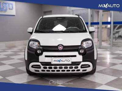 Fiat Panda Pandina Cross 1.0 Firefly Hybrid S&amp;S 70CV Bianco usata Latina