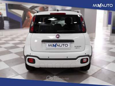 Fiat Panda Pandina Cross 1.0 Firefly Hybrid S&amp;S 70CV Bianco usata Latina