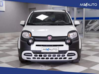 Fiat Panda Pandina Cross 1.0 Firefly Hybrid S&amp;S 70CV Bianco usata Latina