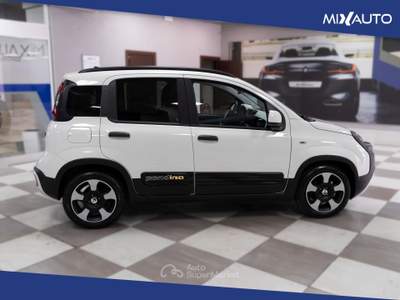 Fiat Panda Pandina Cross 1.0 Firefly Hybrid S&amp;S 70CV Bianco usata Latina