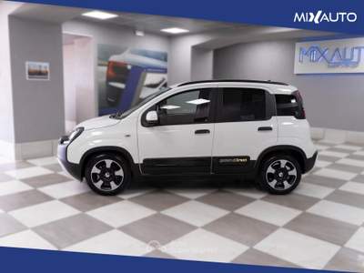 Fiat Panda Pandina Cross 1.0 Firefly Hybrid S&amp;S 70CV Bianco usata Latina