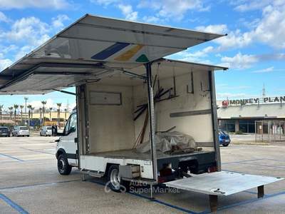 Iveco Daily 65c15 Magazzino /sponda caricatrice Bianco usata Teverola