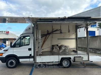 Iveco Daily 65c15 Magazzino /sponda caricatrice Bianco usata Teverola