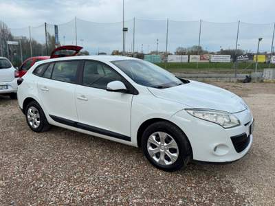 Renault Mégane SporTour Confort Bianco usata Rimini