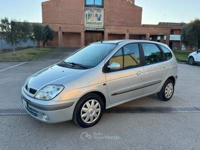 Renault Mégane Megane Scénic 1.9 dCi cat Expression Grigio usata Rimini