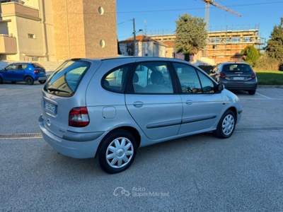 Renault Mégane Megane Scénic 1.9 dCi cat Expression Grigio usata Rimini