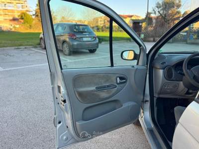 Renault Mégane Megane Scénic 1.9 dCi cat Expression Grigio usata Rimini