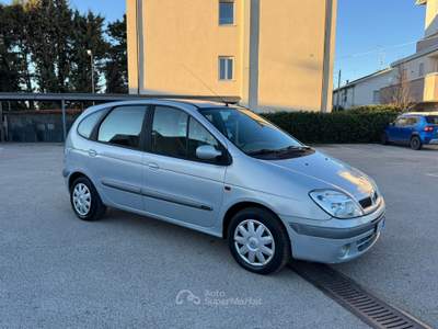 Renault Mégane Megane Scénic 1.9 dCi cat Expression Grigio usata Rimini
