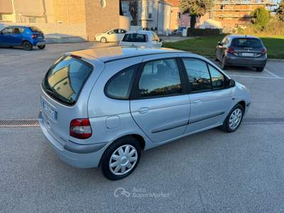 Renault Mégane Megane Scénic 1.9 dCi cat Expression Grigio usata Rimini