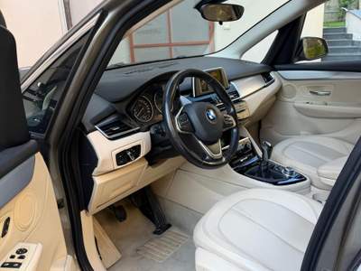BMW Serie 2 Active Tourer 218d Tenuta sempre in box, unico proprietario Argento usata Napoli