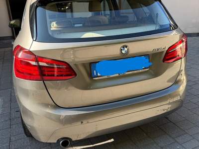 BMW Serie 2 Active Tourer 218d Tenuta sempre in box, unico proprietario Argento usata Napoli