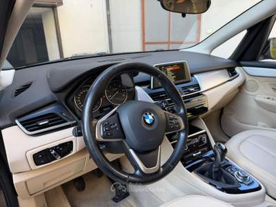 BMW Serie 2 Active Tourer 218d Tenuta sempre in box, unico proprietario Argento usata Napoli