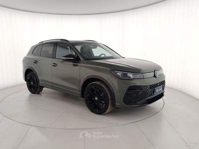Volkswagen Tiguan 2.0 TDI 142KW SCR R-Line Plus DSG 4M Verde usata Massa