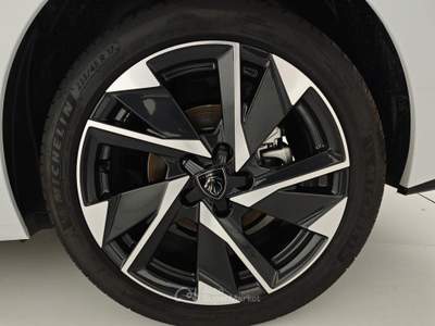 Peugeot 308 BlueHDi 130 S&S SW Allure Verde usata Capua