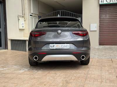 Alfa Romeo Stelvio AT8 Q4 Executive Grigio usata SANTERAMO IN COLLE